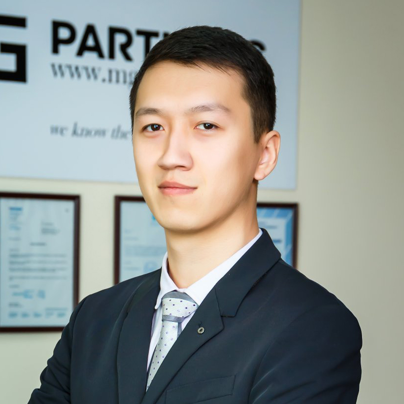 Zhasulan Muzdubayev Senior Associate